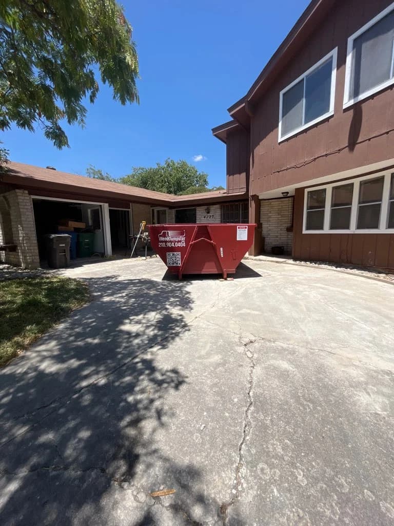 10 Yard Dumpster gallery - Image 1